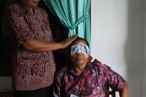 Sudi Harto's life is transformed after his cataract operation