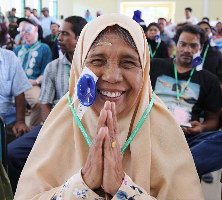 Cataract surgery patient